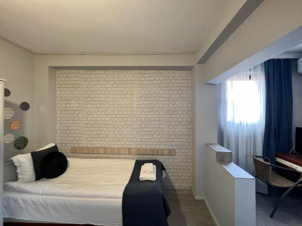 Family Hotel Central Sjumen Eksteriør billede